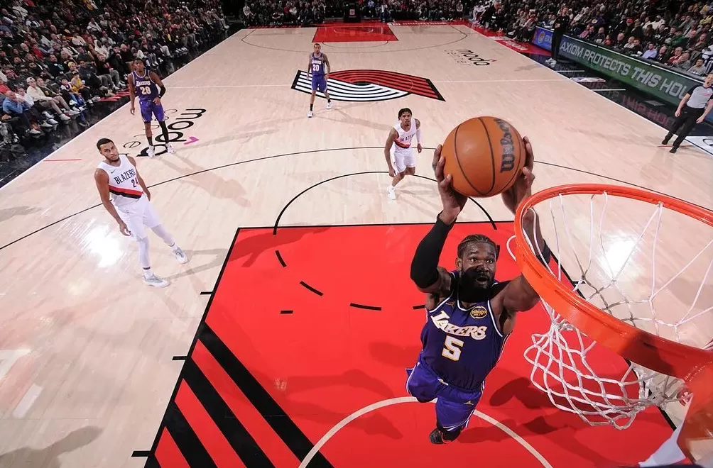 NBA战旧主之日:鲍威尔送快船主场首败,艾顿弑杀开拓者-第4张图片- NBA战旧主之日:鲍威尔送快船主场首败,艾顿弑杀开拓者-第4张图片-