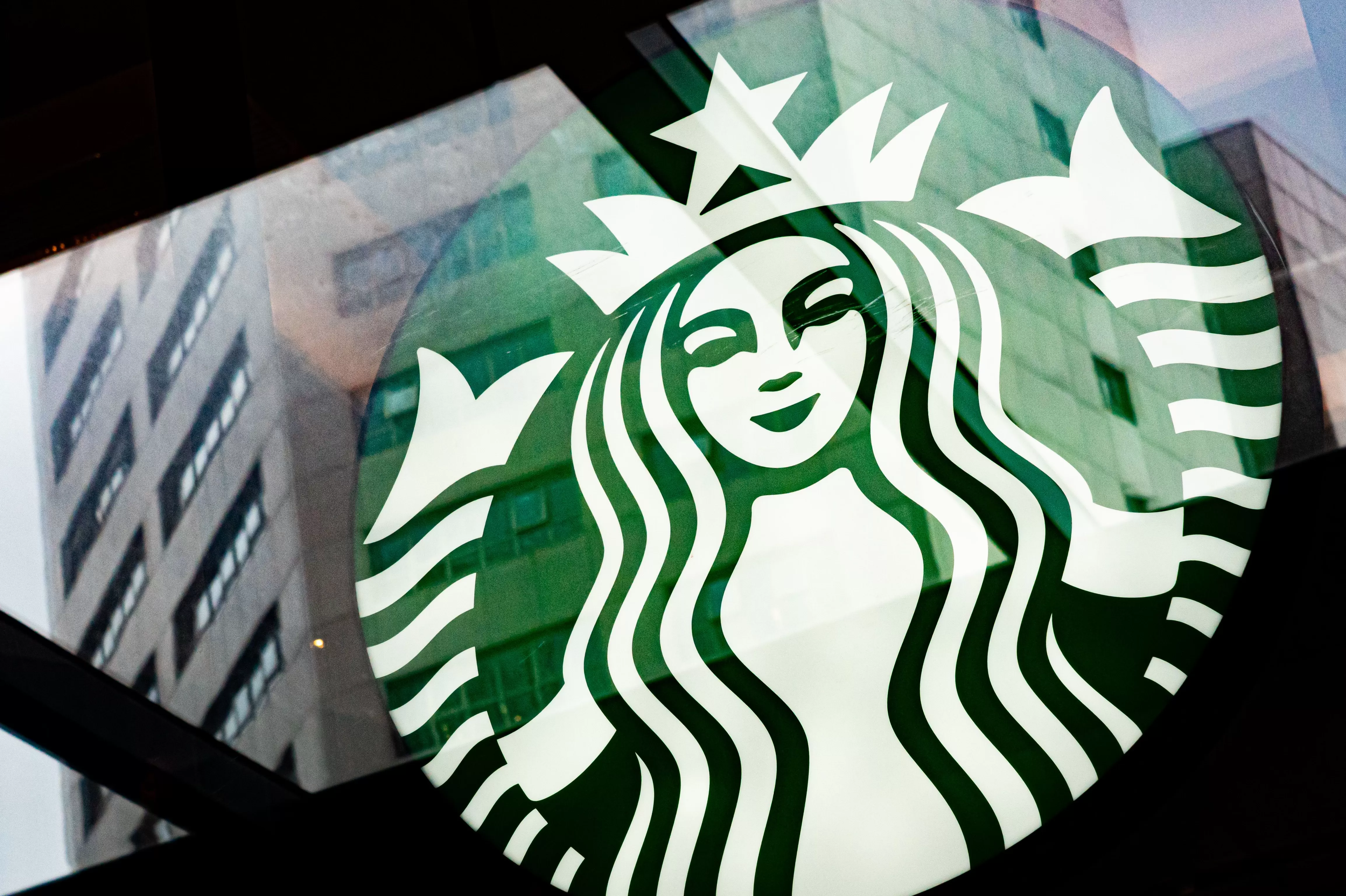 商业头条No.98 | 星巴克怎么办-第1张图片- 商业头条No.98 | 星巴克怎么办-第1张图片-