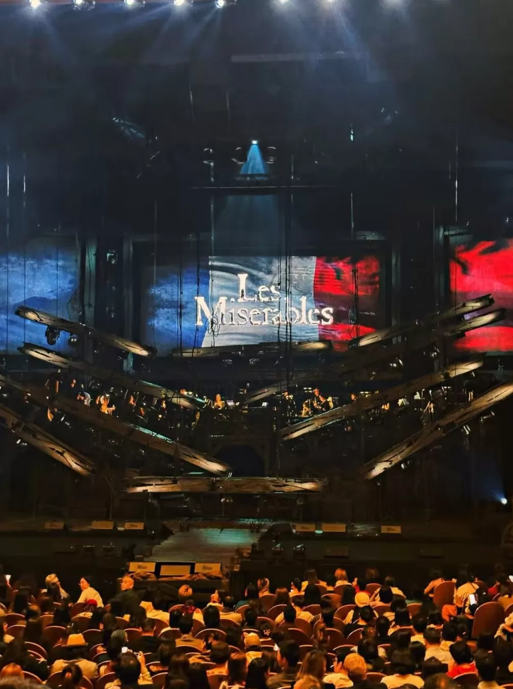 55天驻演64场,《悲惨世界》纪念版音乐会燃爆上海大剧院-第1张图片- 55天驻演64场,《悲惨世界》纪念版音乐会燃爆上海大剧院-第1张图片-