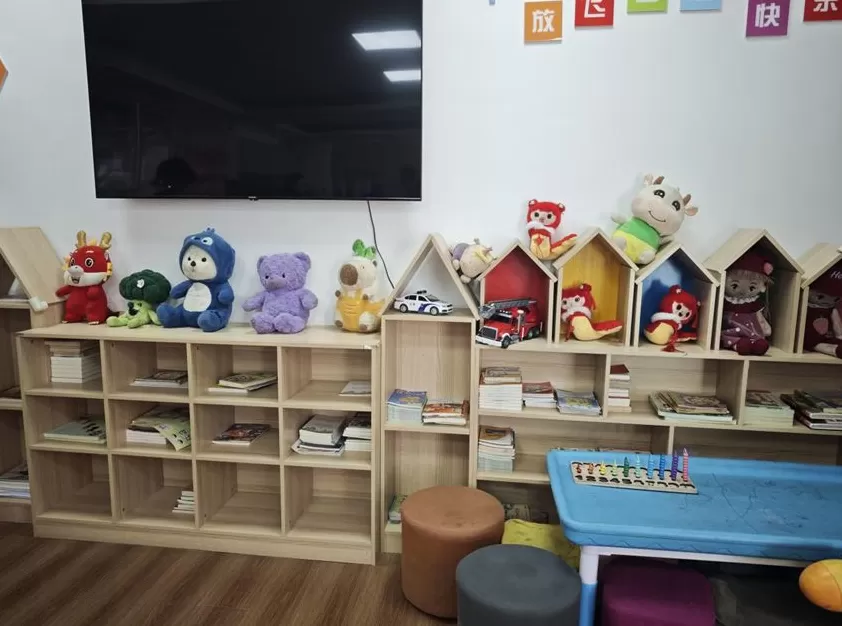 拉萨一社区供游客免费吸氧两年多，教百余藏族百姓学会普通话-第2张图片-