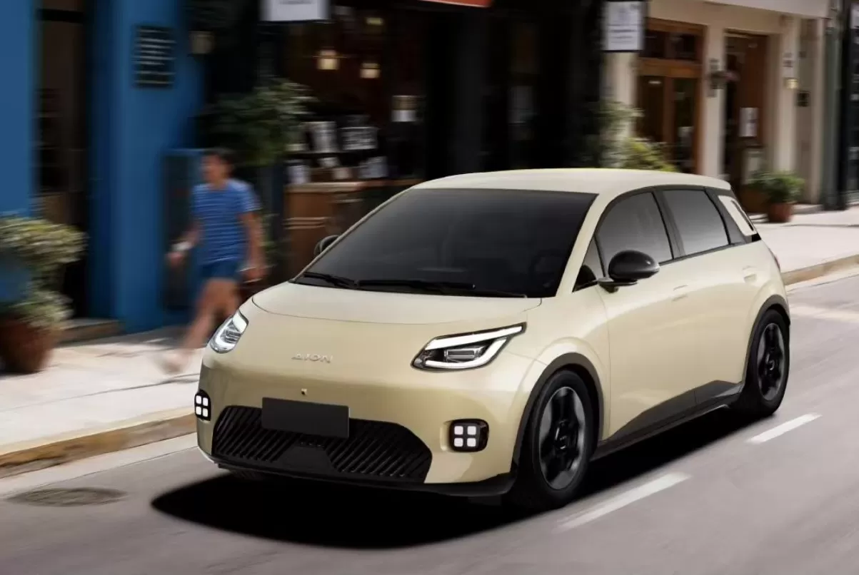 京东1号车正式下线,此前001号车拍出7800万天价 -第1张图片- 京东1号车正式下线,此前001号车拍出7800万天价 -第1张图片-