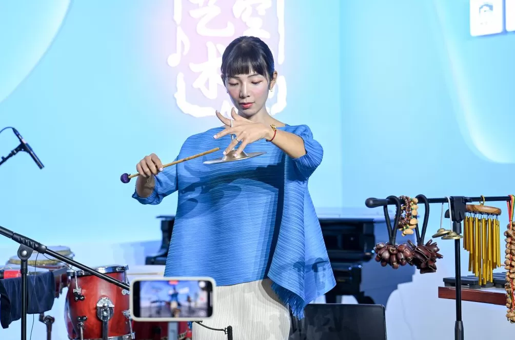 进博直击｜科技与音乐融合，“AI+LIVE” 演出亮相-第1张图片-