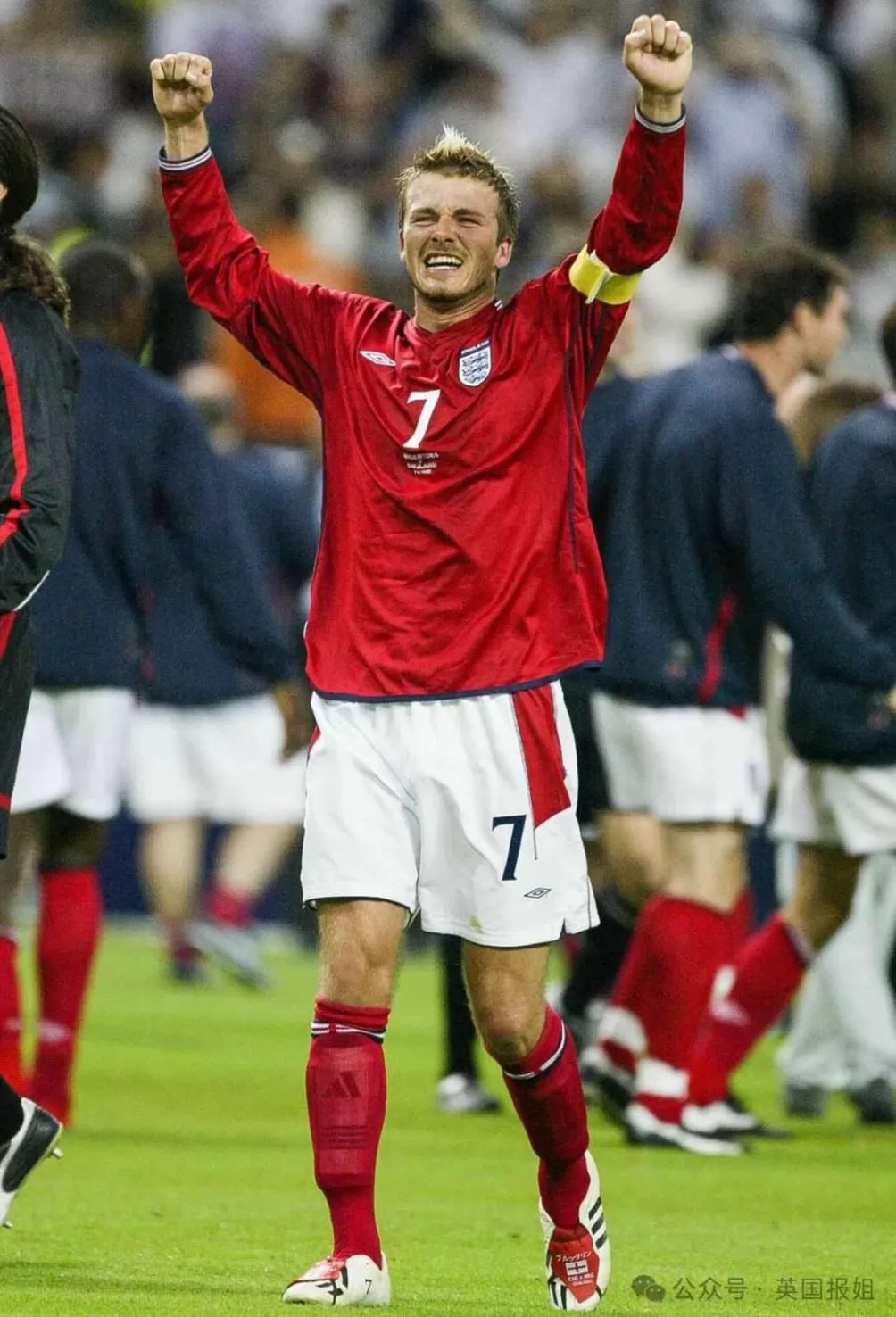 贝克汉姆正式封爵!维多利亚携全家盛装庆贺,好大儿和儿媳依然不给面子没来-第8张图片- 贝克汉姆正式封爵!维多利亚携全家盛装庆贺,好大儿和儿媳依然不给面子没来-第8张图片-