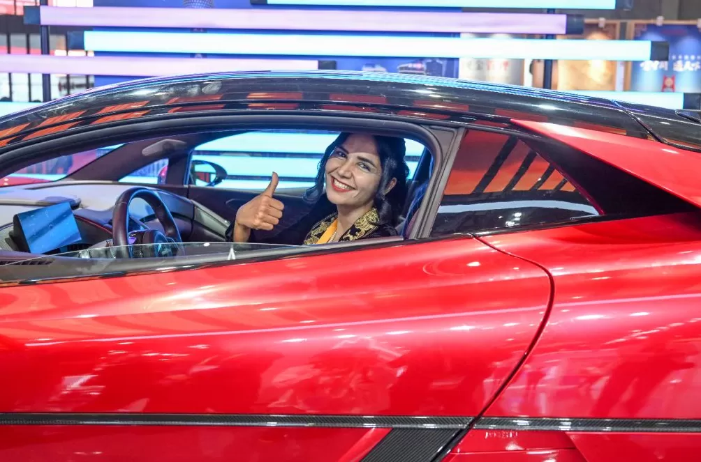 进博直击｜中国馆展示570件展品，众多前沿科技展品吸睛-第1张图片-