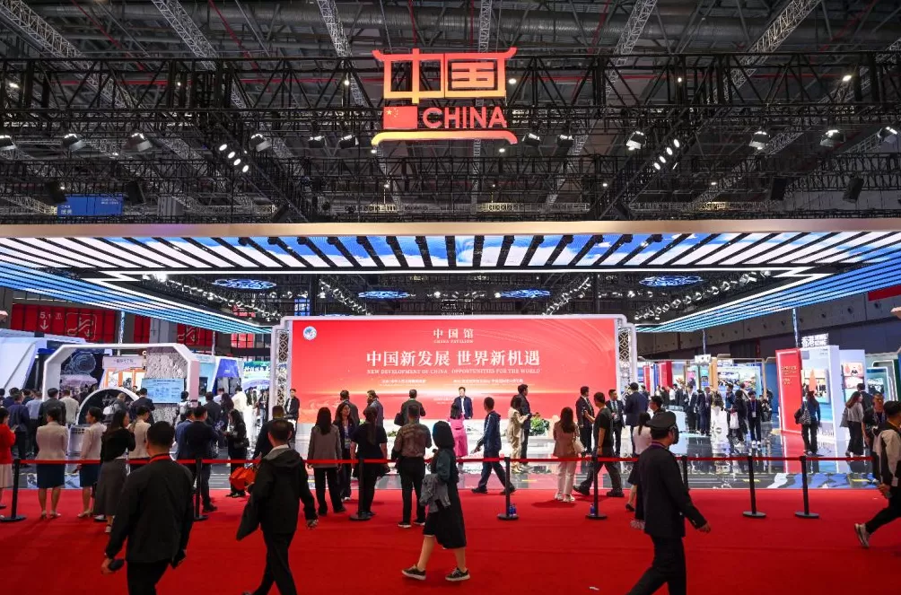 进博直击｜中国馆展示570件展品，众多前沿科技展品吸睛-第2张图片-