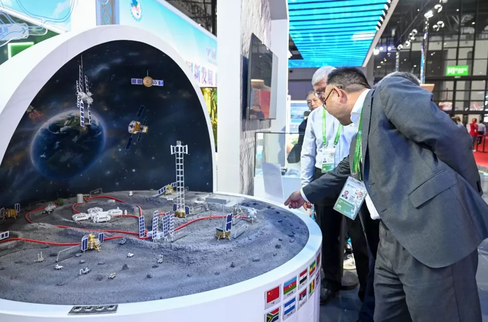 进博直击｜中国馆展示570件展品，众多前沿科技展品吸睛-第3张图片-