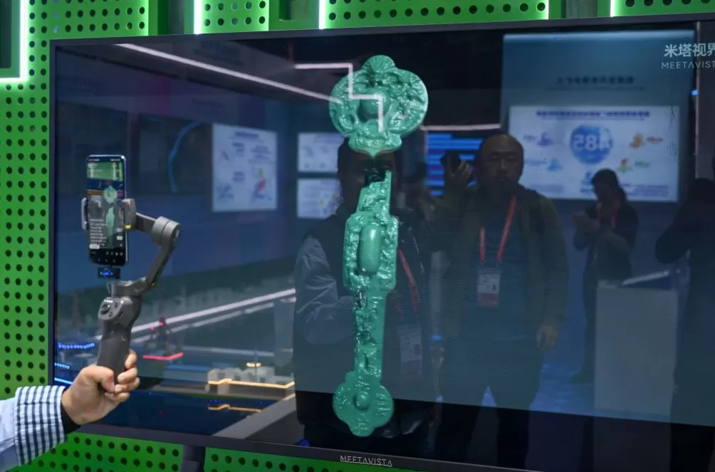 进博直击｜中国馆展示570件展品，众多前沿科技展品吸睛-第8张图片-