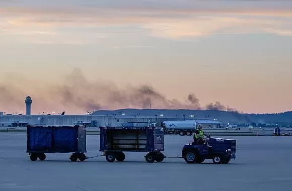 美坠毁货机两个“黑匣子”已成功回收-第1张图片- 美坠毁货机两个“黑匣子”已成功回收-第1张图片-