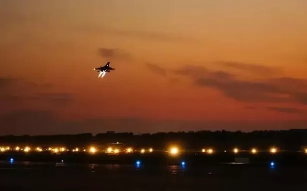 战机编队昼夜鏖战一组硬核训练大图来袭-第10张图片- 战机编队昼夜鏖战一组硬核训练大图来袭-第10张图片-