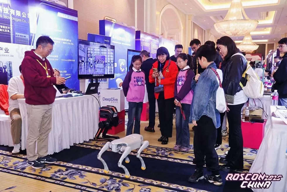 人形机器人年销量还不足两万台,为何已经掀起了价格战?-第2张图片- 人形机器人年销量还不足两万台,为何已经掀起了价格战?-第2张图片-