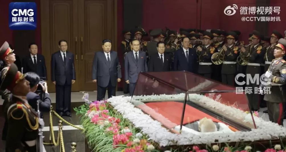 金永南逝世，金正恩凌晨前往吊唁，朝鲜将举行国葬-第2张图片-