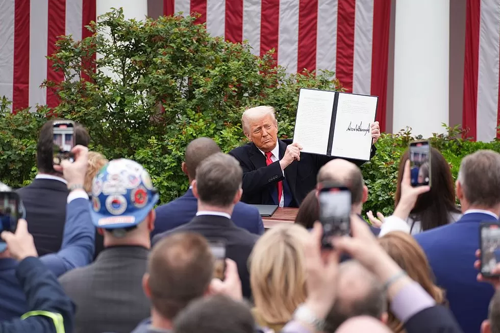 释新闻|美国最高法院多名法官质疑特朗普关税合法性,意味着什么?-第3张图片- 释新闻|美国最高法院多名法官质疑特朗普关税合法性,意味着什么?-第3张图片-