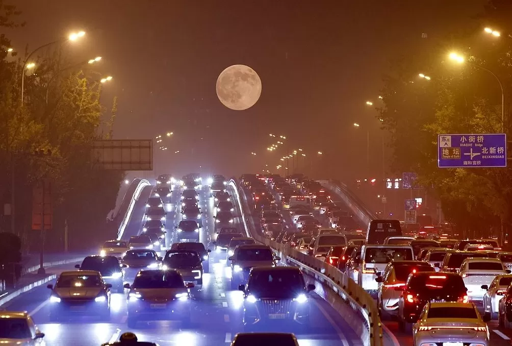 城事|超惊艳!全球美图:35.7万公里外“超级月亮”-第3张图片- 城事|超惊艳!全球美图:35.7万公里外“超级月亮”-第3张图片-