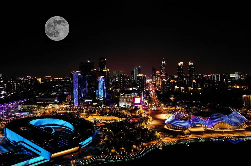 城事|超惊艳!全球美图:35.7万公里外“超级月亮”-第4张图片- 城事|超惊艳!全球美图:35.7万公里外“超级月亮”-第4张图片-