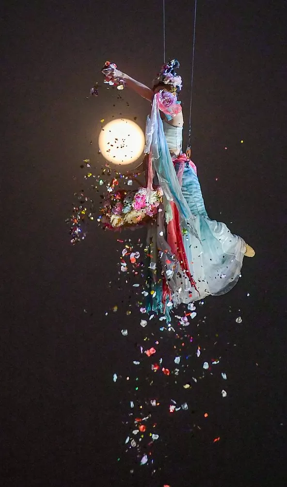 城事|超惊艳!全球美图:35.7万公里外“超级月亮”-第12张图片- 城事|超惊艳!全球美图:35.7万公里外“超级月亮”-第12张图片-