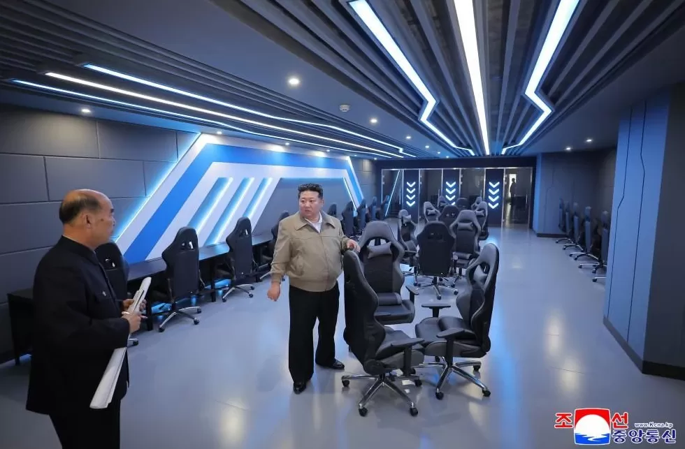 朝鲜网吧开业人满为患,都能玩什么游戏?打使命召唤?-第2张图片- 朝鲜网吧开业人满为患,都能玩什么游戏?打使命召唤?-第2张图片-