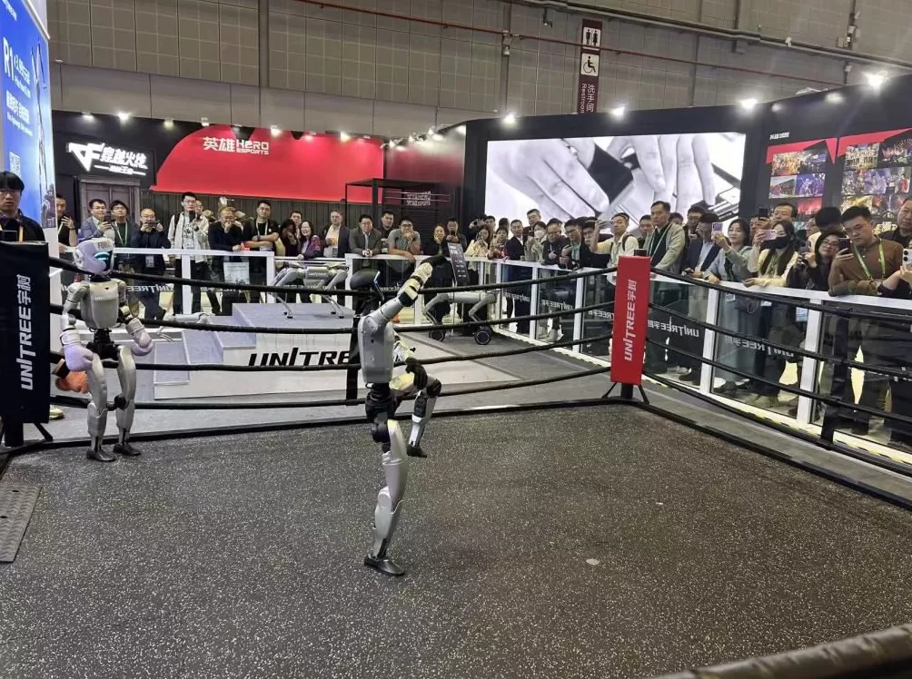 何为进博|从机器人到“空中专车”,科技成果向“新”见未来-第3张图片- 何为进博|从机器人到“空中专车”,科技成果向“新”见未来-第3张图片-