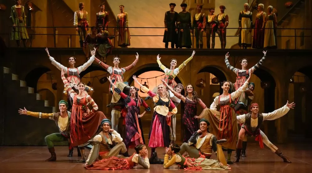 9年后,斯图加特芭蕾舞团《罗米欧与朱丽叶》再访上海-第4张图片- 9年后,斯图加特芭蕾舞团《罗米欧与朱丽叶》再访上海-第4张图片-