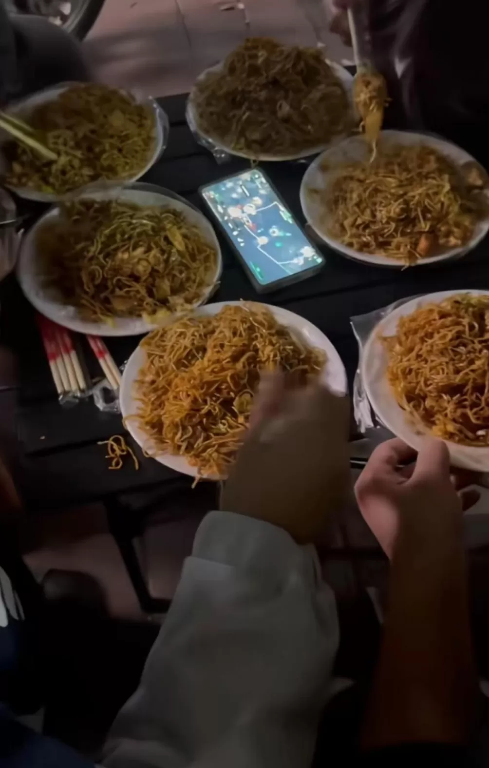 “我不是为了出名!”商丘“3元炒面大姐”回应质疑-第2张图片- “我不是为了出名!”商丘“3元炒面大姐”回应质疑-第2张图片-