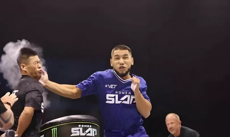 赵鸿刚：若医生允许，想完成剩下5场扇耳光比赛；此前被KO后眉骨缝5针-第1张图片-