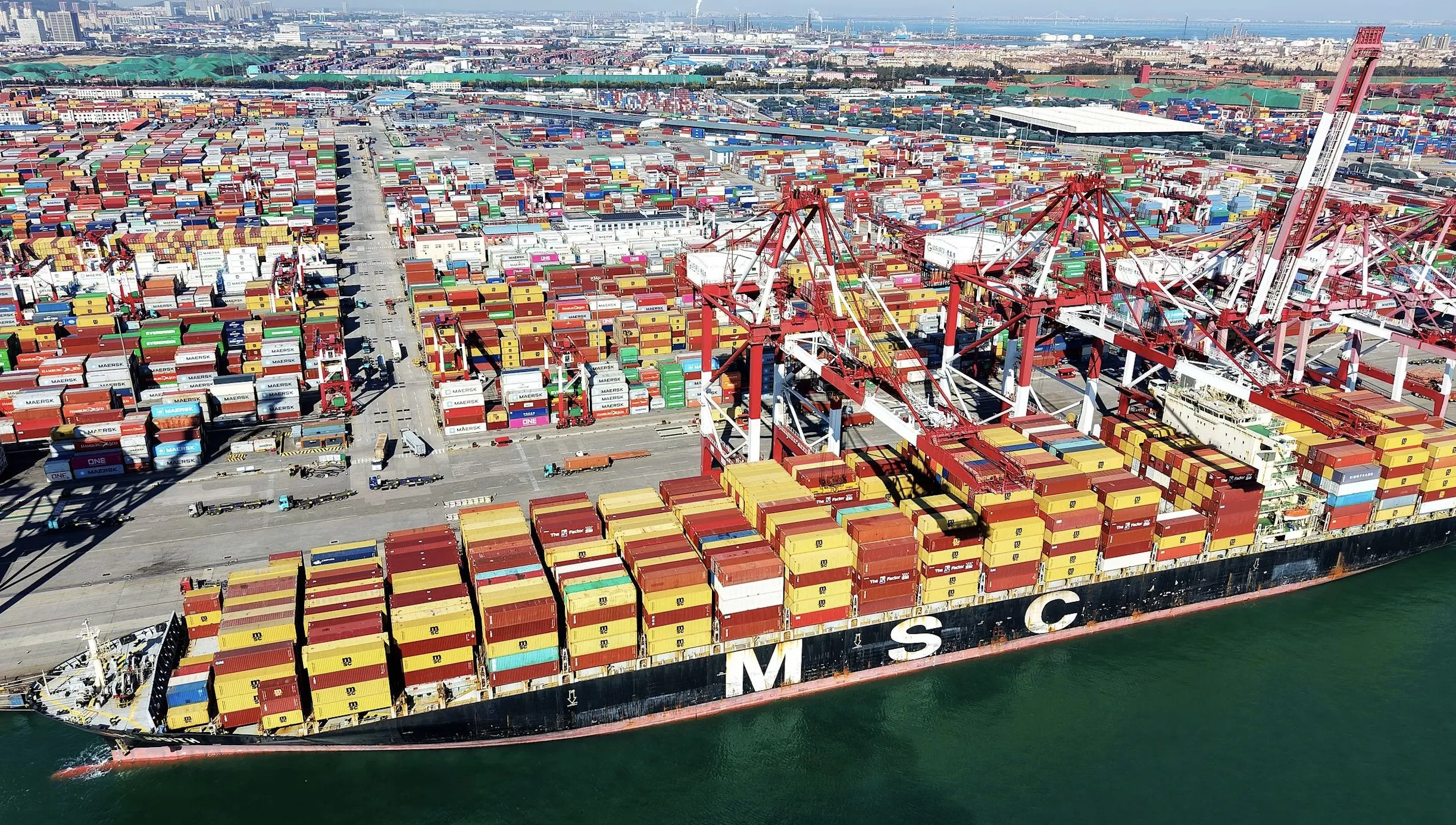 基数抬高叠加全球贸易走弱,10月中国出口同比下降1.1%-第1张图片- 基数抬高叠加全球贸易走弱,10月中国出口同比下降1.1%-第1张图片-