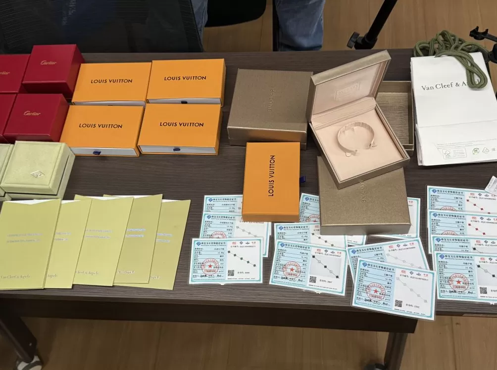 查获假冒首饰5万余件涉案超7000万元!进博展商给上海警方发来感谢信-第3张图片- 查获假冒首饰5万余件涉案超7000万元!进博展商给上海警方发来感谢信-第3张图片-