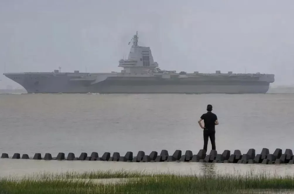 唐驳虎:福建舰一步跨过美国航母弯路,中国海军已握制海利剑-第3张图片- 唐驳虎:福建舰一步跨过美国航母弯路,中国海军已握制海利剑-第3张图片-