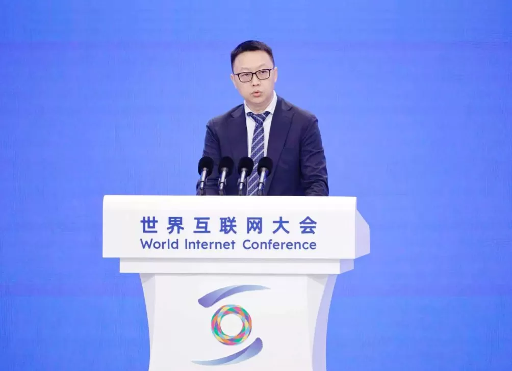 阿里CEO吴泳铭:AI发展将经历三个阶段,要加大投入打造超级AI云-第1张图片- 阿里CEO吴泳铭:AI发展将经历三个阶段,要加大投入打造超级AI云-第1张图片-