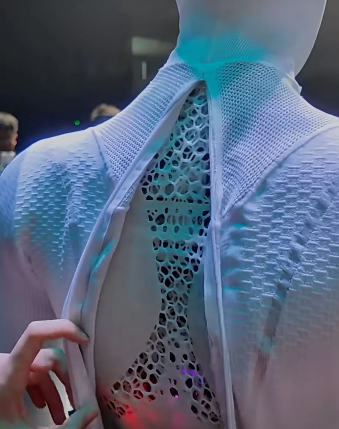 “真人扮演”的争议背后,小鹏机器人技术含量几何?-第3张图片- “真人扮演”的争议背后,小鹏机器人技术含量几何?-第3张图片-