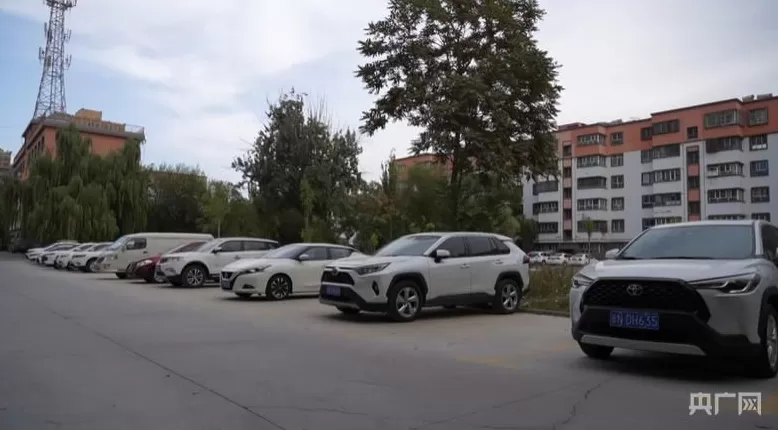 【人民城市·温情中国】边疆“绣”绿洲文“润”细无声-第5张图片- 【人民城市·温情中国】边疆“绣”绿洲文“润”细无声-第5张图片-