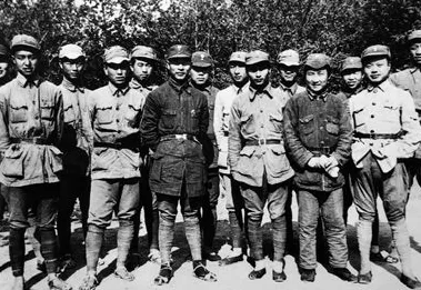 军报记者节刊文缅怀名将彭雪枫:“将来革命胜利了,我要当个新闻记者”-第2张图片- 军报记者节刊文缅怀名将彭雪枫:“将来革命胜利了,我要当个新闻记者”-第2张图片-