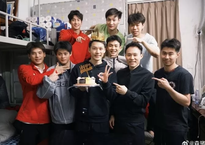 一枚银牌告别职业生涯,陈艾森的跳水之路“很满足”-第3张图片- 一枚银牌告别职业生涯,陈艾森的跳水之路“很满足”-第3张图片-