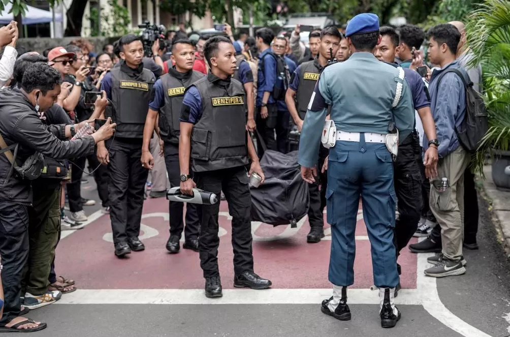 致96人伤雅加达学校爆炸案锁定一学生嫌疑人，警方调查作案动机-第1张图片-