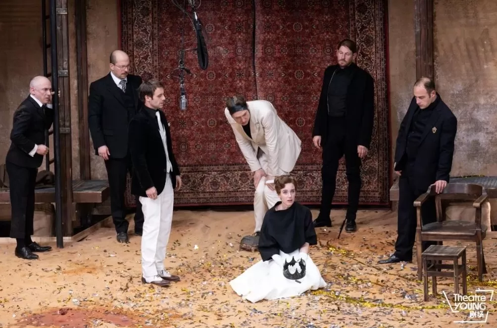 当理查三世在台上“吃播”，邵宾纳的魔法被观众识破了-第5张图片-