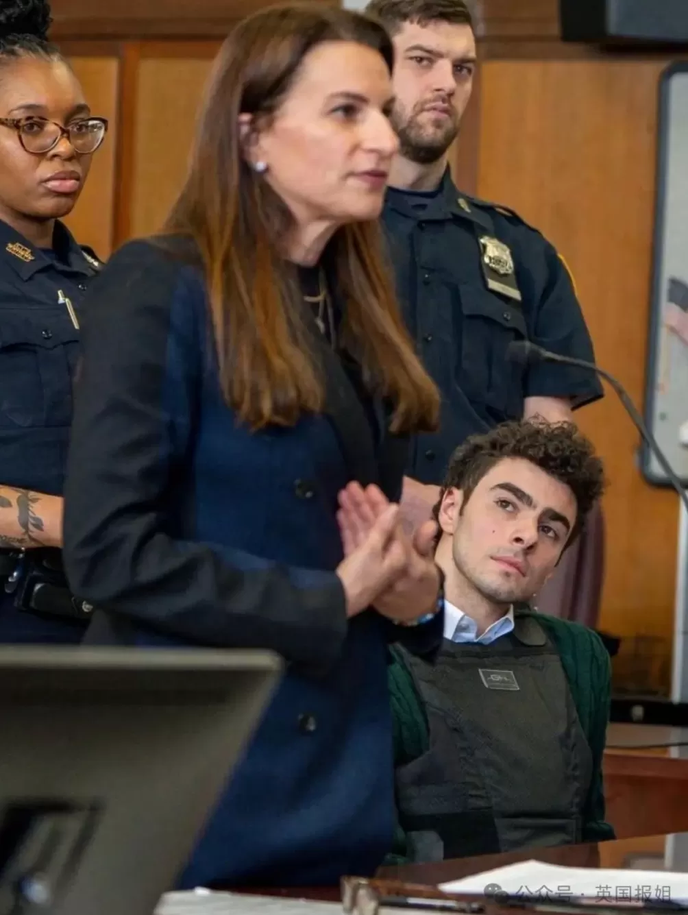 枪杀美医保CEO枪手曾被7个泰国人妖暴揍？狱中联络粉丝收28万，网友：这算啥英雄？-第14张图片-