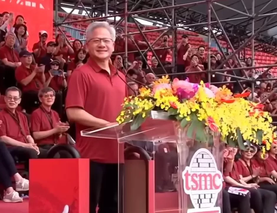 黄仁勋亲赴台积电“讨要更多芯片”回应存储短缺、涨价等问题-第2张图片-