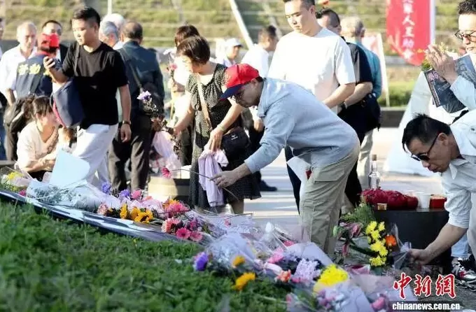 台湾民众高喊：“我们都是中国人”-第2张图片-