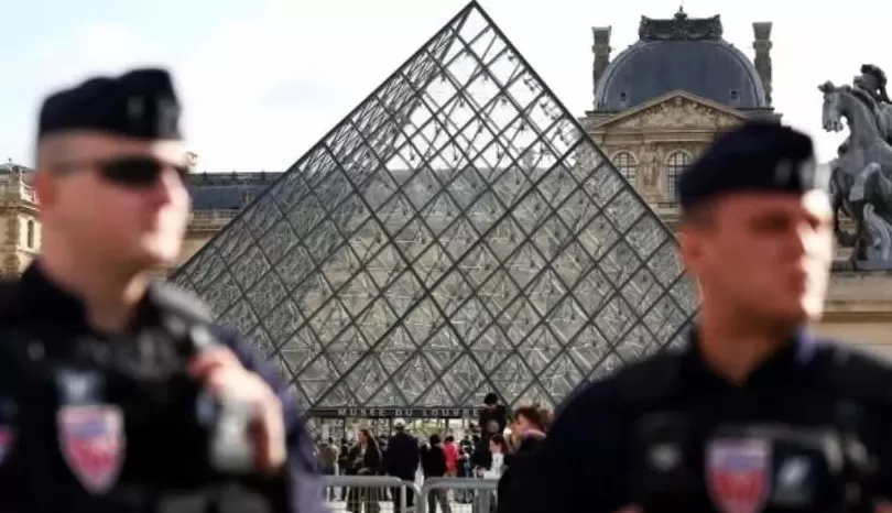 卢浮宫4名大盗被捕，竟然全是业余毛贼？-第1张图片-