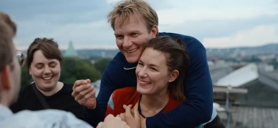 《爱的暂停键》:浪漫幻想破灭后,爱如何在一地琐事中存在?-第2张图片- 《爱的暂停键》:浪漫幻想破灭后,爱如何在一地琐事中存在?-第2张图片-