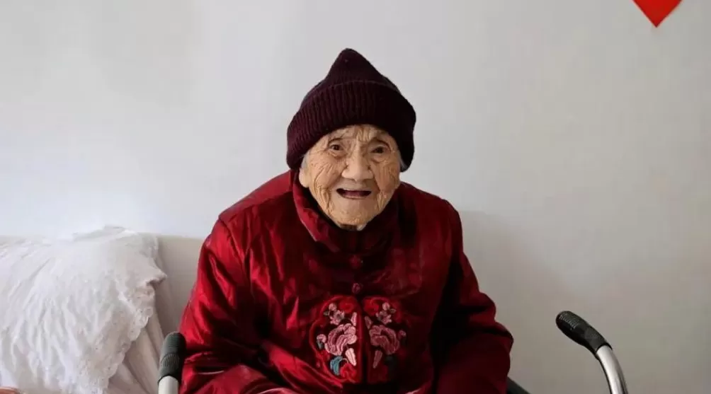 郑州115岁的李陈氏,出生于清朝的“老宝贝”:爱吃肥肉,90岁还为重孙做棉衣-第1张图片- 郑州115岁的李陈氏,出生于清朝的“老宝贝”:爱吃肥肉,90岁还为重孙做棉衣-第1张图片-