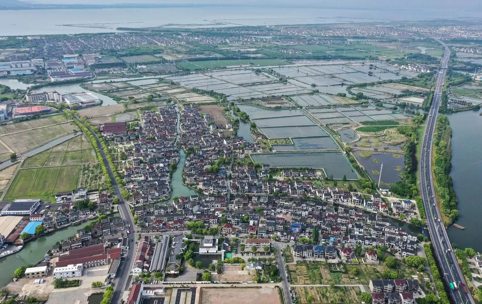 小城文旅破圈:从 “资源依赖” 到 “内容为王”-第1张图片- 小城文旅破圈:从 “资源依赖” 到 “内容为王”-第1张图片-