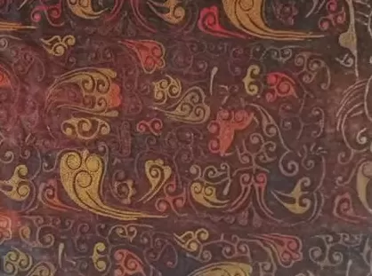 南昌海昏侯墓里发现我国最古老的“锁绣”-第4张图片- 南昌海昏侯墓里发现我国最古老的“锁绣”-第4张图片-