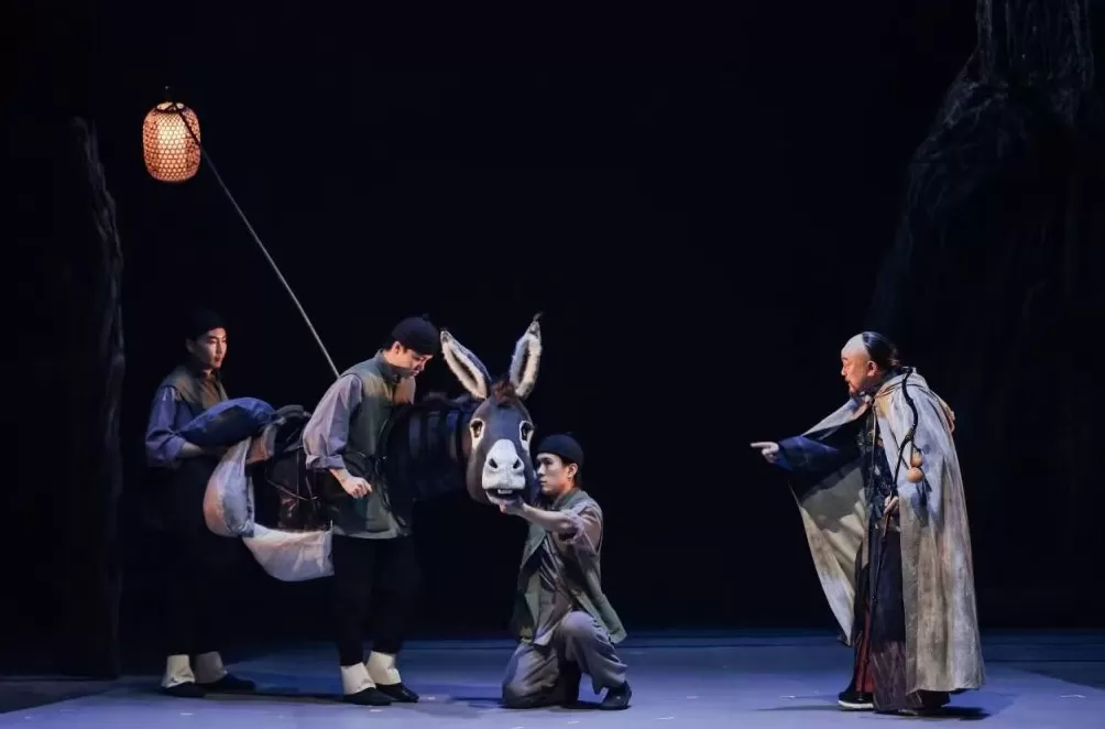 《枝叶关情·郑板桥》:何冰主演,展现多面的郑板桥形象-第3张图片- 《枝叶关情·郑板桥》:何冰主演,展现多面的郑板桥形象-第3张图片-