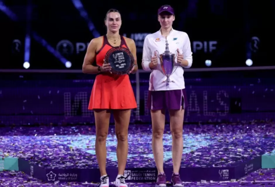 比郑钦文还励志!26岁美女打哭萨巴+11连胜创4大纪录奖金3728万-第4张图片- 比郑钦文还励志!26岁美女打哭萨巴+11连胜创4大纪录奖金3728万-第4张图片-