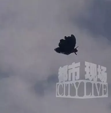 网友称内蒙古包头天空中出现蝴蝶形状的“不明飞行物”-第1张图片- 网友称内蒙古包头天空中出现蝴蝶形状的“不明飞行物”-第1张图片-