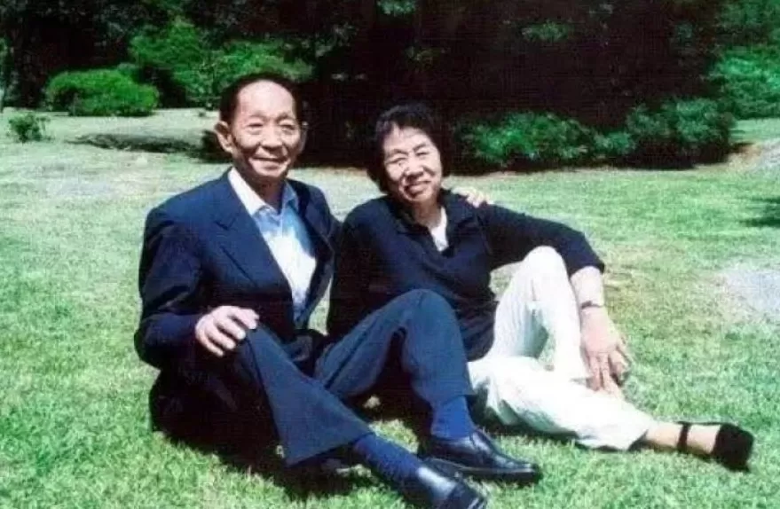 袁隆平夫人邓则访问隆平产业学院,该学院经授权使用“隆平”作名称-第2张图片- 袁隆平夫人邓则访问隆平产业学院,该学院经授权使用“隆平”作名称-第2张图片-