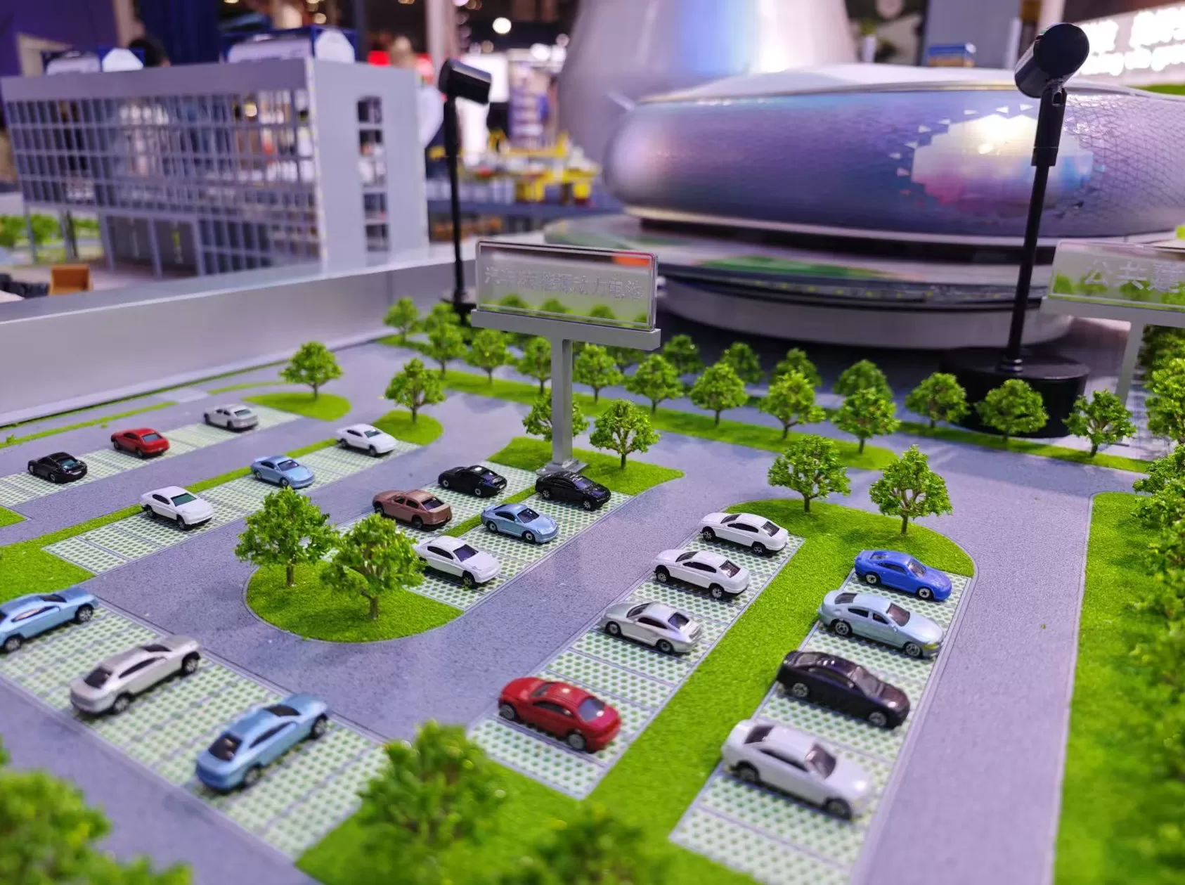 从新能源汽车、储能到半导体封装,进博会成海外新材料巨头创新试验场 | 共享大市场-第3张图片- 从新能源汽车、储能到半导体封装,进博会成海外新材料巨头创新试验场 | 共享大市场-第3张图片-