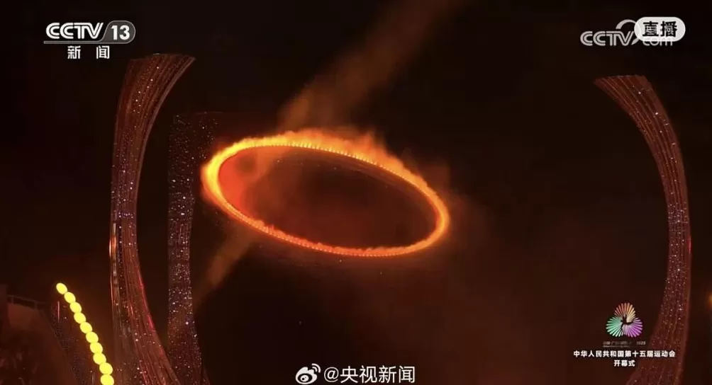 来自粤港澳三地的他们一起点燃主火炬-第2张图片- 来自粤港澳三地的他们一起点燃主火炬-第2张图片-