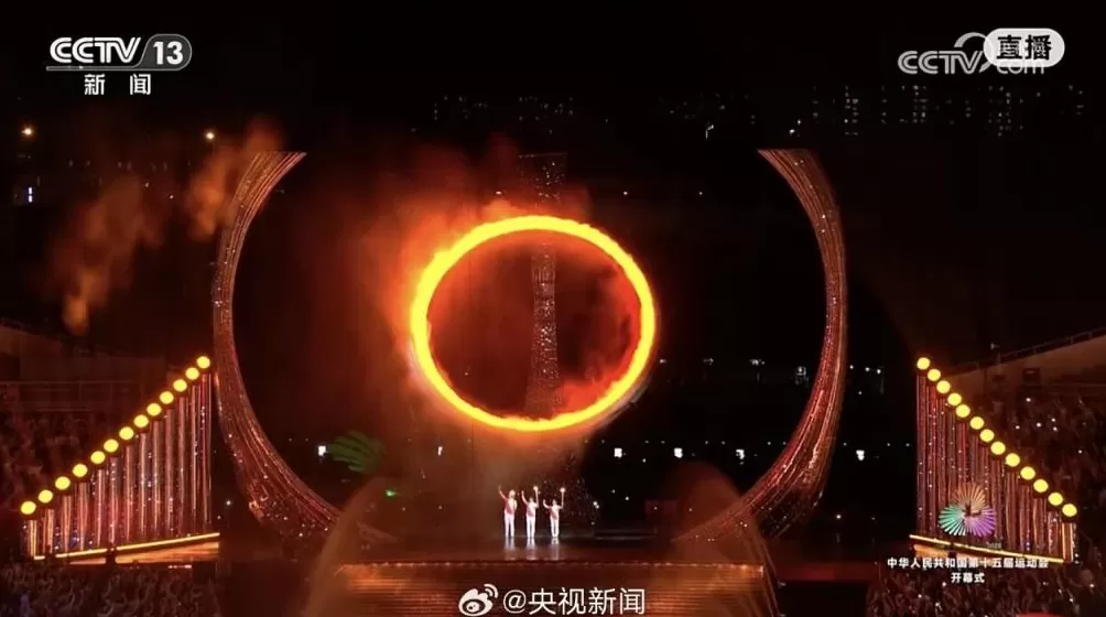 来自粤港澳三地的他们一起点燃主火炬-第3张图片- 来自粤港澳三地的他们一起点燃主火炬-第3张图片-