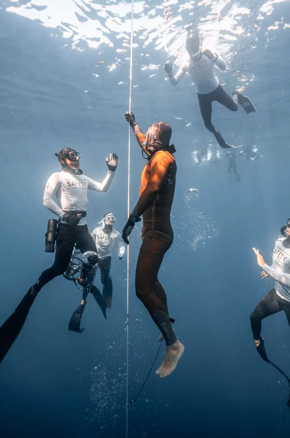 在海下百米感受“活着”的人-第3张图片-